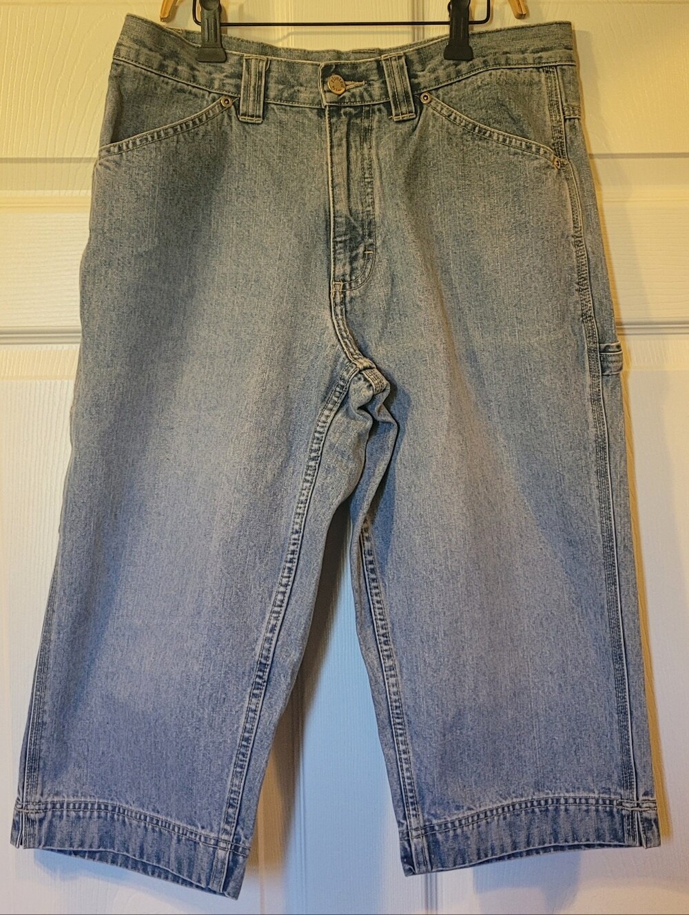 Vintage Y2K Light Blue Denim Capris.